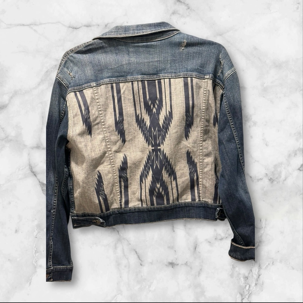 Ariat Women's Medium Chimayo Aztec & Burbank Denim Jacket Distressed NWOT - Picture 2 of 7